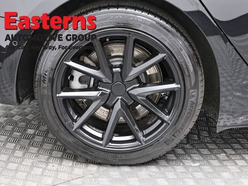 Used 2019 Tesla Model 3 Standard Range image 9