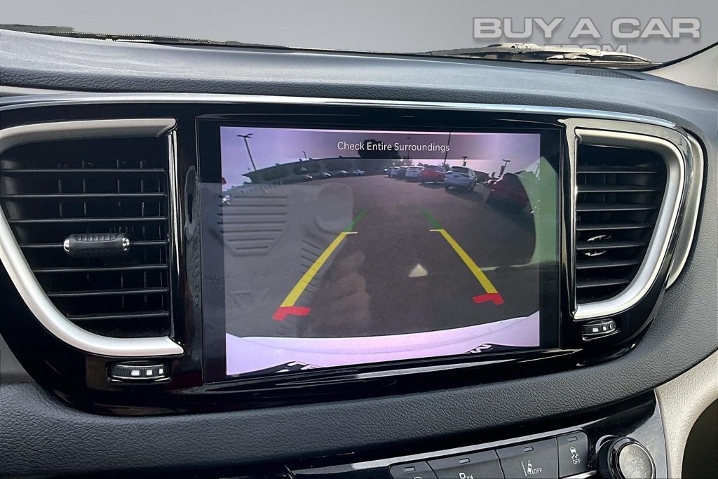 Used 2023 Chrysler Pacifica Touring-L FWD image 21