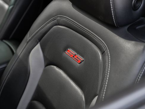 Used 2017 Chevrolet Camaro SS RWD image 22