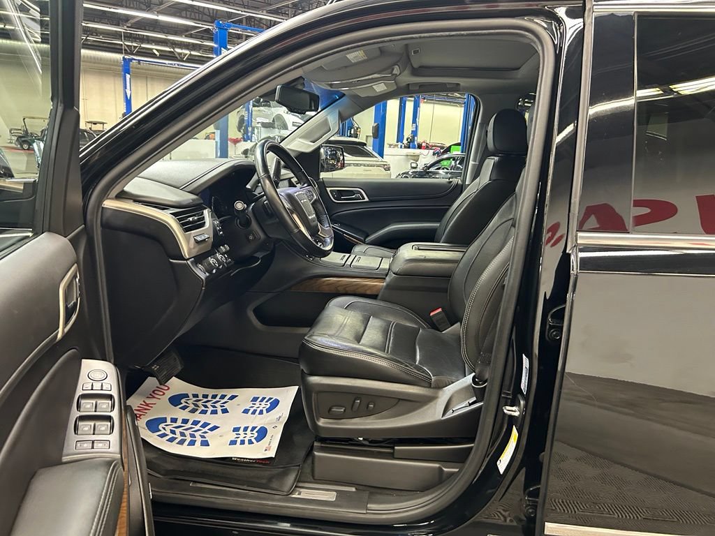 Used 2019 GMC Yukon Denali w/ Denali Ultimate Package AWD/4WD image 17