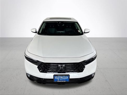Used 2025 Honda Accord Touring image 3
