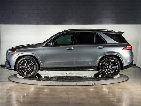 Used 2024 Mercedes-Benz GLE 580 4MATIC image 2