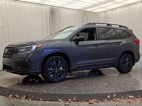 Used 2022 Subaru Ascent Onyx Edition image 3