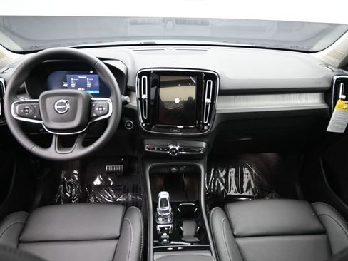 New 2026 Volvo XC40 B5 Plus w/ Protection Package Premier image 19