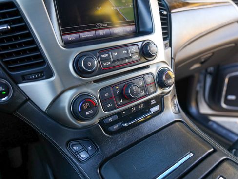 Used 2016 GMC Yukon XL Denali w/ Open Road Package image 38