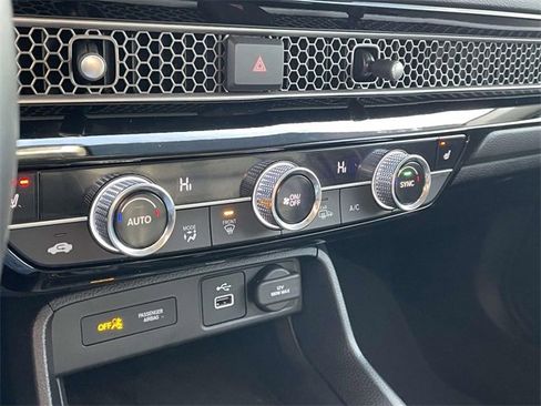 Used 2024 Honda Civic EX-L image 27