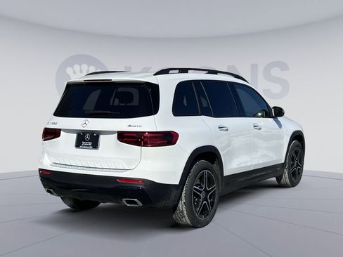 New 2026 Mercedes-Benz GLB 250 4MATIC image 5