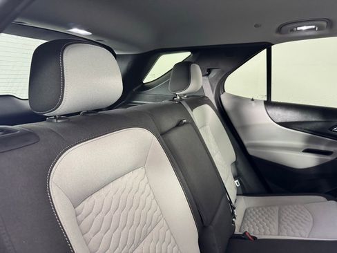 Used 2021 Chevrolet Equinox LS w/ LS Convenience Package image 27