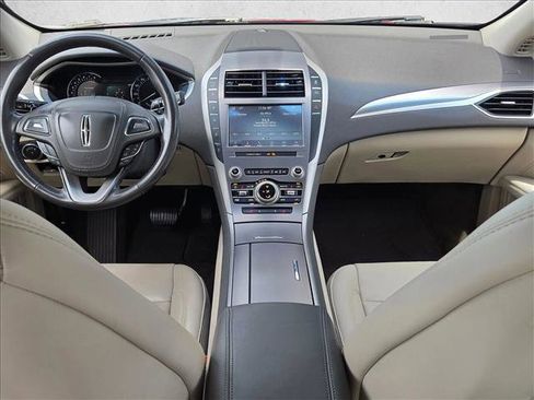 Used 2020 Lincoln MKZ w/ Convenience Package image 18