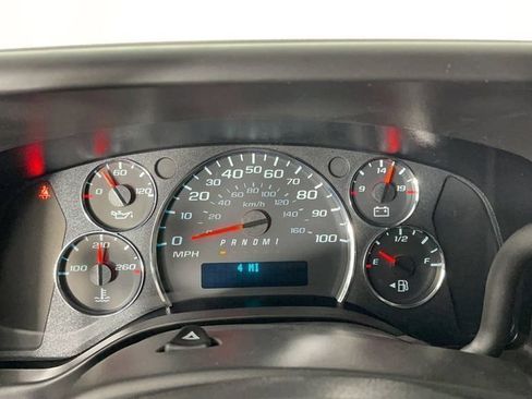 New 2025 Chevrolet Express 2500 Work Van w/ Driver Convenience Package image 28