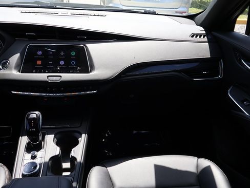 Used 2023 Cadillac XT4 Sport image 42