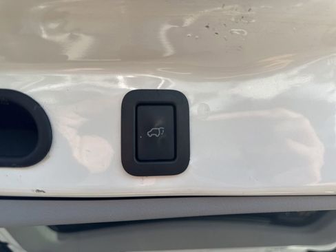 Used 2015 Toyota Highlander Limited image 11