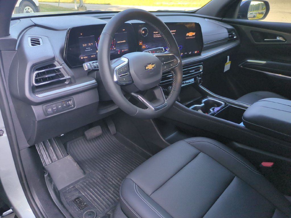 New 2027 Chevrolet Traverse LT w/ Driver Confidence Package AWD/4WD image 15