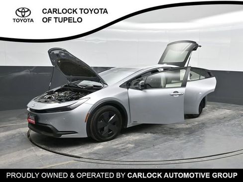 Used 2024 Toyota Prius XLE image 50