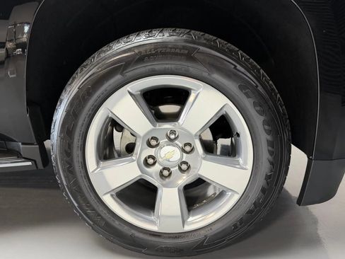 Used 2019 Chevrolet Tahoe Premier w/ Max Trailering Package AWD/4WD image 9