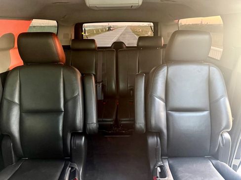 Used 2014 Cadillac Escalade ESV Premium image 20