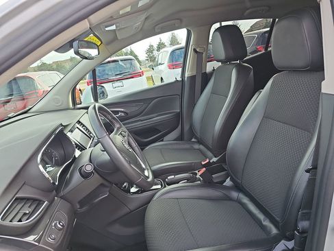 Used 2022 Buick Encore Preferred image 14