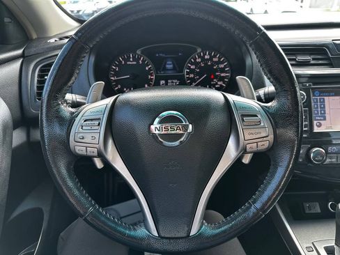 Used 2013 Nissan Altima 3.5 SL w/ Technology Pkg FWD image 14