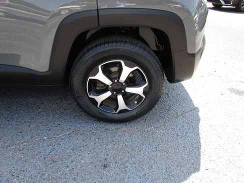 Used 2021 Jeep Renegade Trailhawk w/ Trailer Tow Group AWD/4WD image 29