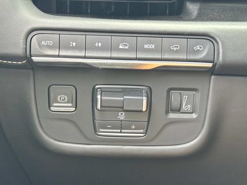 Used 2023 Cadillac Escalade Sport Platinum w/ LPO, ONYX Package AWD/4WD image 25