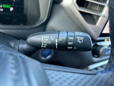 Used 2023 Toyota Sequoia Platinum AWD/4WD image 21