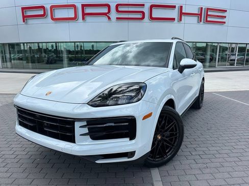 Certified 2026 Porsche Cayenne AWD/4WD image 1