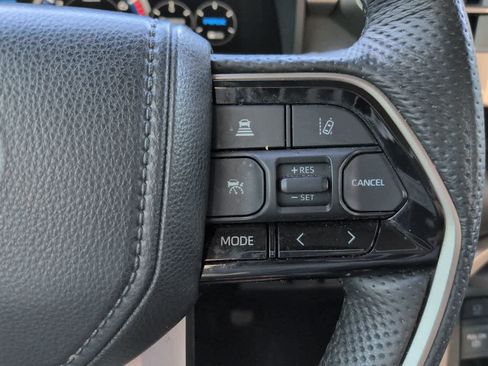 Used 2024 Toyota Tundra Limited AWD/4WD image 25