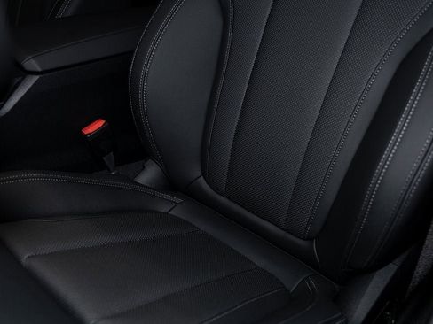 Used 2025 BMW i4 xDrive40i w/ Premium Package image 17