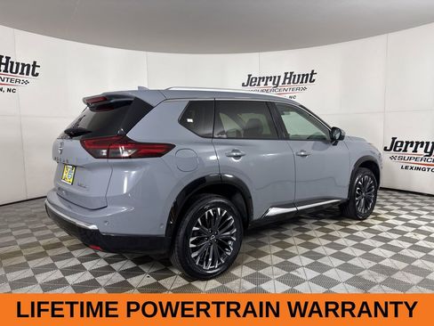 Used 2025 Nissan Rogue Platinum image 5