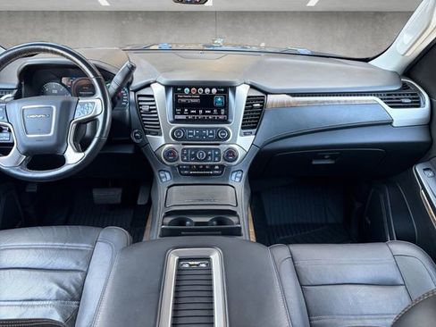 Used 2018 GMC Yukon XL Denali w/ Denali Ultimate Package image 3