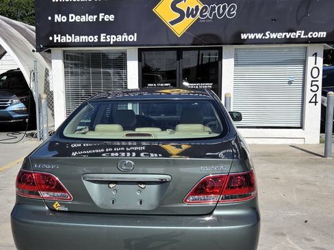 Used 2005 Lexus ES 330 FWD image 11