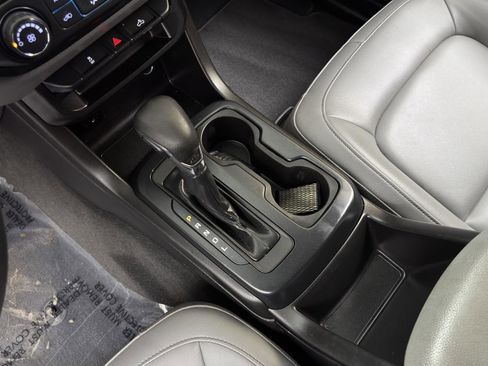 Used 2022 Chevrolet Colorado W/T image 21