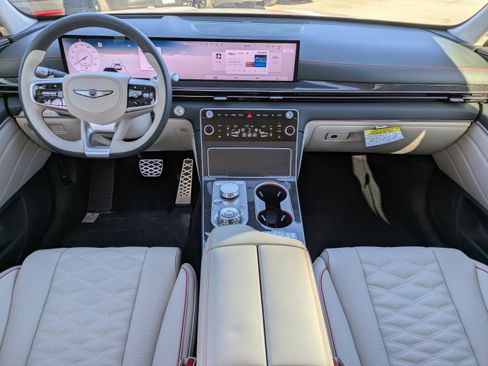 Used 2025 Genesis GV80 3.5T e-SC AWD/4WD image 9
