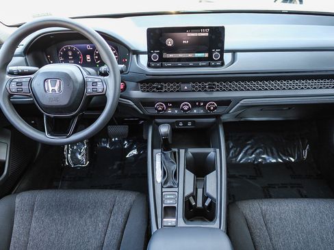 Certified 2025 Honda Accord LX image 14