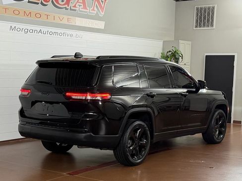 Used 2025 Jeep Grand Cherokee L Limited w/ Black Appearance Package image 3
