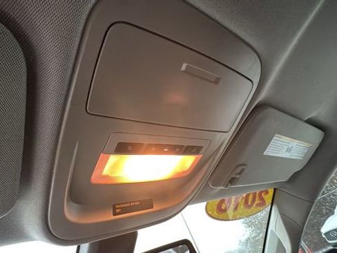 Used 2016 Chevrolet Colorado Z71 image 26