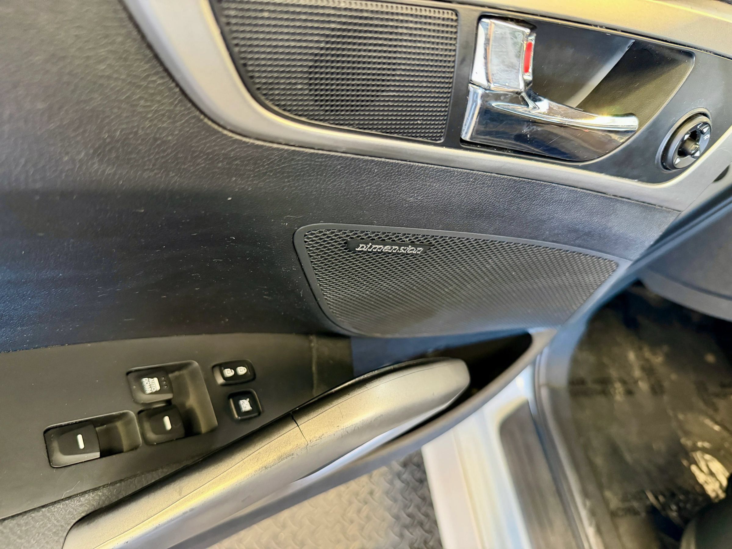 Used 2013 Hyundai Veloster RE:MIX Edition FWD image 11
