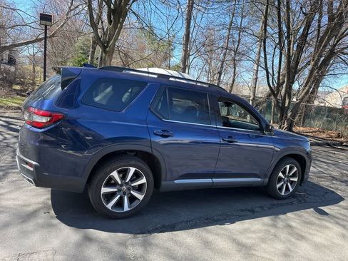 Used 2023 Honda Pilot Elite image 11