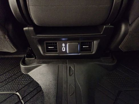 Used 2023 Chevrolet Silverado 1500 LT RWD image 29