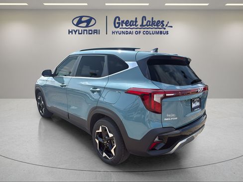 Used 2024 Kia Seltos EX AWD/4WD image 3