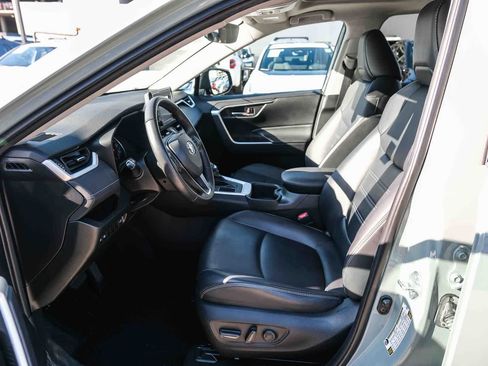 Certified 2022 Toyota RAV4 XLE Premium FWD image 20