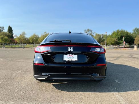 Used 2022 Honda Civic LX image 6