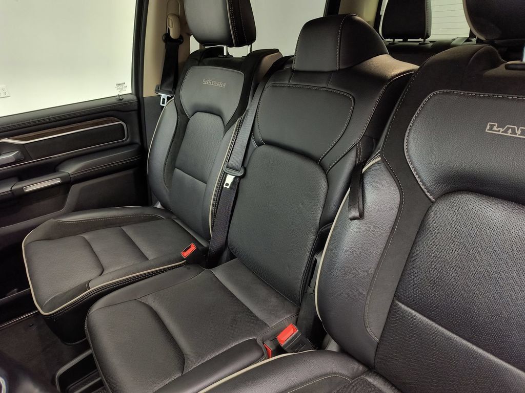Used 2020 RAM 1500 Laramie w/ Off Road Group AWD/4WD image 23