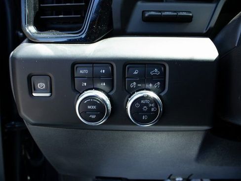 Used 2024 GMC Sierra 1500 AT4X image 14