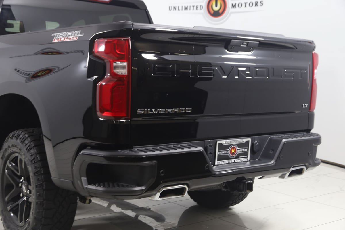 Used 2022 Chevrolet Silverado 1500 LT Trail Boss w/ Safety Package AWD/4WD image 19