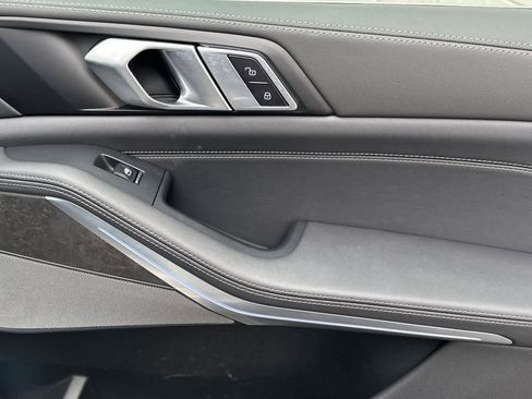 Used 2025 BMW X5 xDrive50e image 19