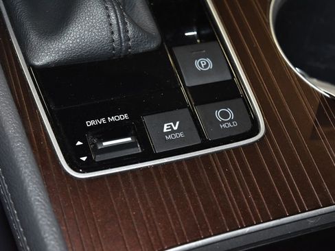 Used 2023 Toyota Sienna XLE image 14