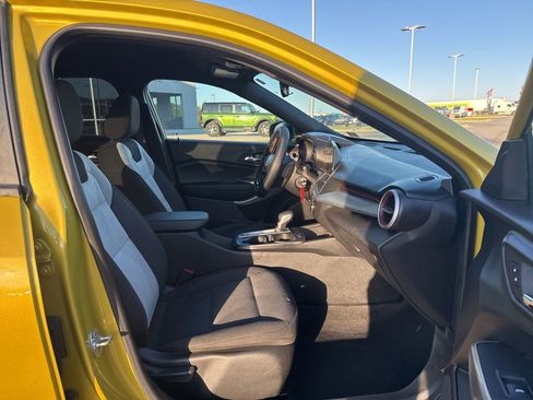 Used 2025 Chevrolet Trax RS image 20