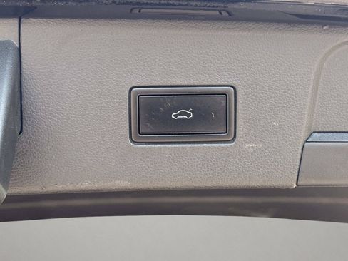 Used 2021 Volkswagen Atlas SE FWD image 10