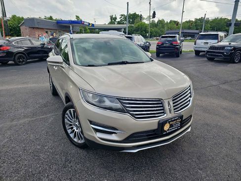 Used 2017 Lincoln MKC Reserve w/ Lincoln MKC Climate Package image 2